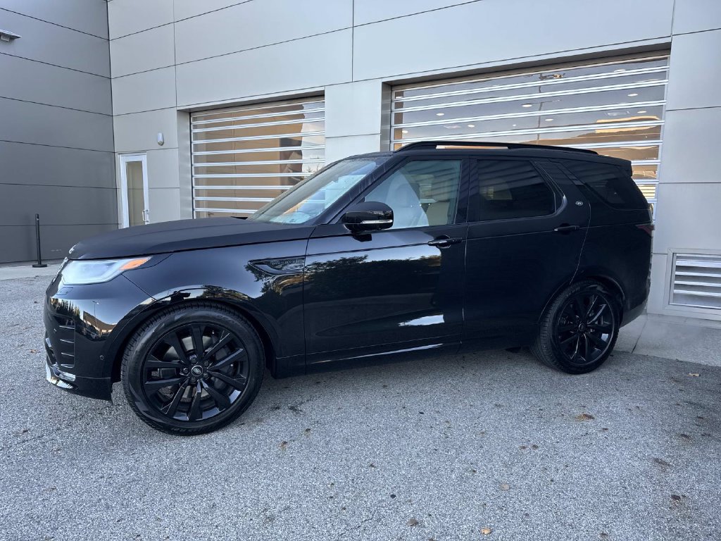 New 2026 Land Rover Discovery Limited Edition AWD/4WD image 3