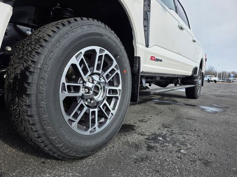 New 2026 Ford F250 Platinum image 21