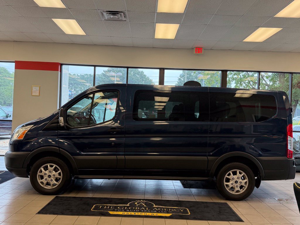 Used 2016 Ford Transit 150 XLT RWD image 3