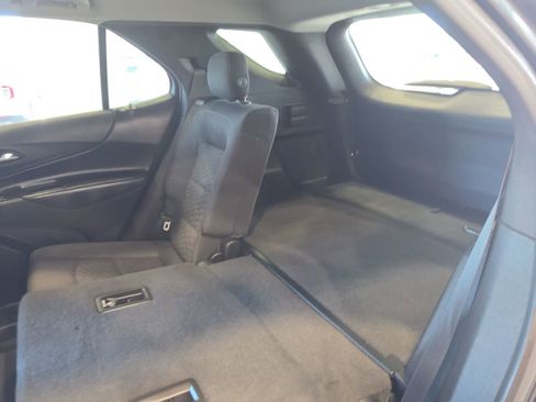 Used 2018 Chevrolet Equinox LT FWD image 31