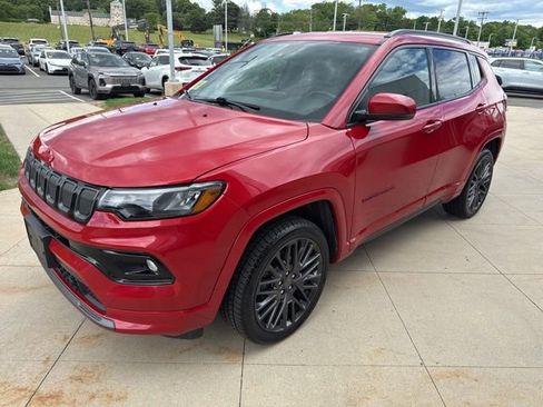 Used 2022 Jeep Compass Limited AWD/4WD image 3