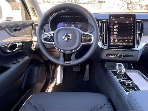 New 2026 Volvo XC90 T8 Plus w/ Protection Package image 15