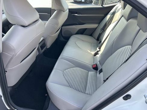 Used 2024 Toyota Camry SE image 15