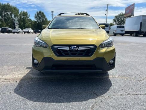 Used 2023 Subaru Crosstrek 2.0i Premium image 4