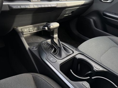 Certified 2025 Kia K4 FWD image 19