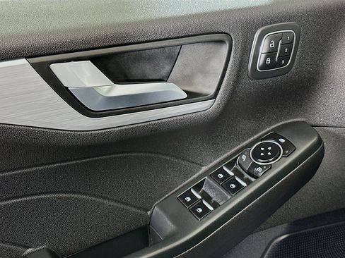 Used 2023 Ford Escape SE w/ PHEV Premium Package image 15