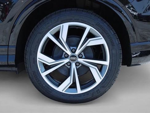 Used 2022 Audi Q4 e-tron Premium Plus AWD/4WD image 13