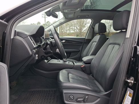 Used 2020 Audi Q5 e Prestige w/ Prestige Package image 13