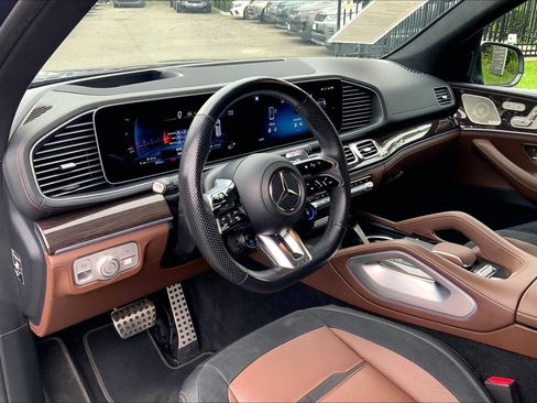 Used 2024 Mercedes-Benz GLS 63 AMG 4MATIC image 17