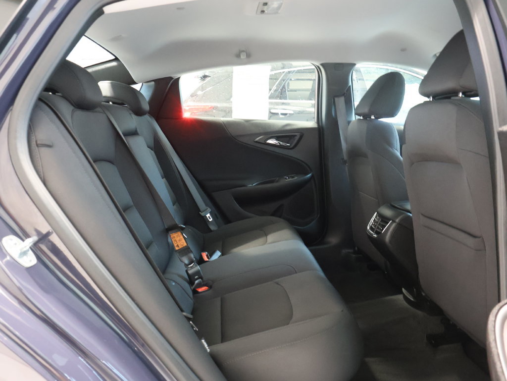 Certified 2025 Chevrolet Malibu LT FWD image 30