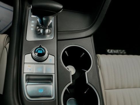 Used 2024 Genesis G70 2.5T w/ Sport Prestige Package image 25