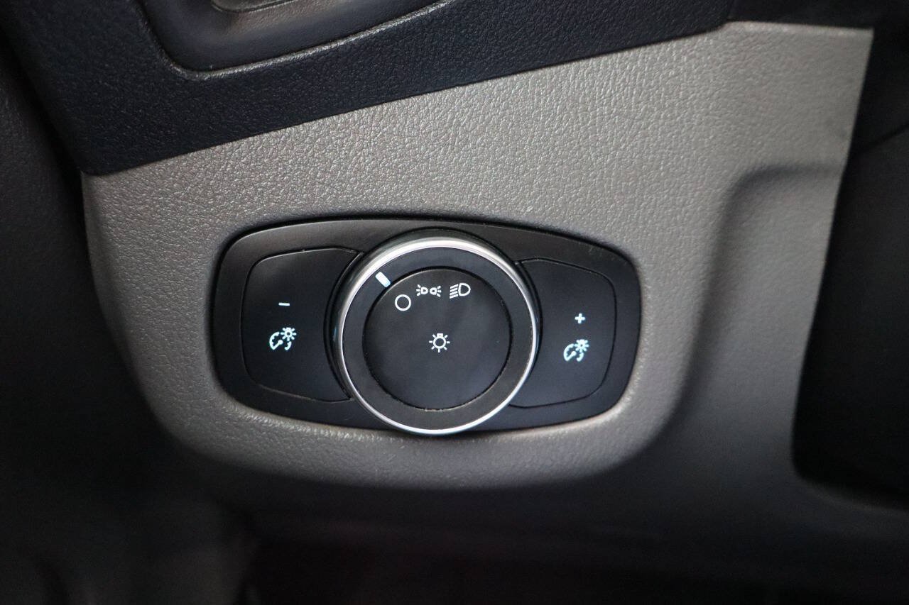 Used 2019 Ford Transit Connect XL FWD image 17