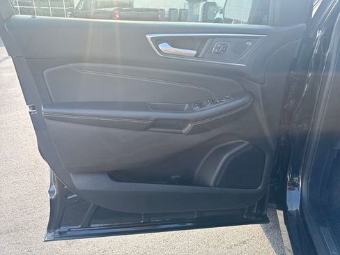 Used 2022 Ford Edge Titanium image 10