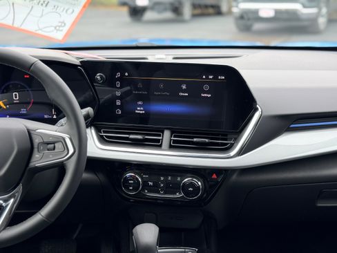 New 2026 Chevrolet Trax LT w/ LT Convenience Package image 16