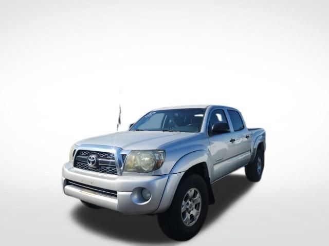 Used 2011 Toyota Tacoma PreRunner w/ TRD Off-Road Pkg w/JBL Audio RWD image 4