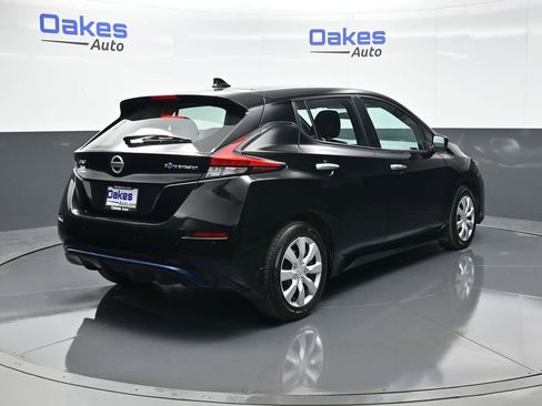 Used 2022 Nissan Leaf S image 8