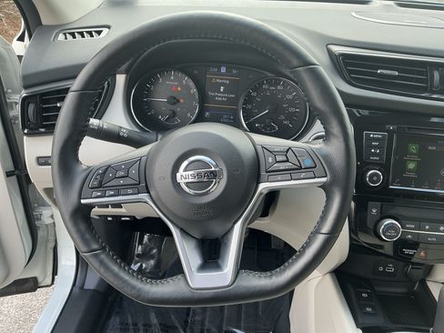 Used 2022 Nissan Rogue Sport SL w/ Premium Package AWD/4WD image 14
