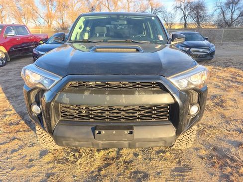 Used 2018 Toyota 4Runner TRD Off-Road image 8