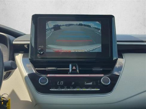 Used 2025 Toyota Corolla LE FWD image 20