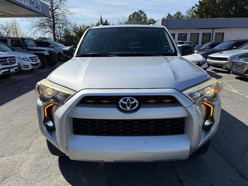 Used 2016 Toyota 4Runner SR5 RWD image 4