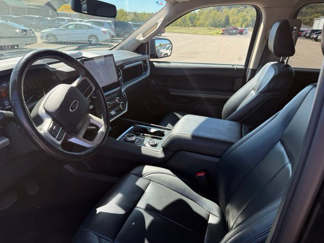 Used 2024 Ford Expedition XLT AWD/4WD image 10