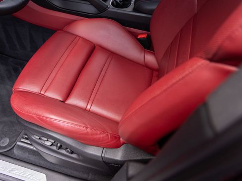 Certified 2023 Porsche Cayenne S Platinum AWD/4WD image 22