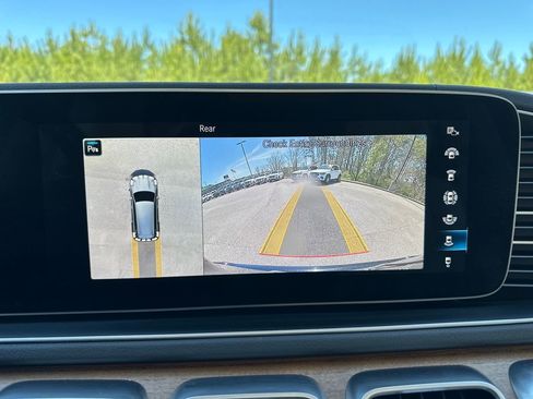 Used 2020 Mercedes-Benz GLS 450 4MATIC image 12