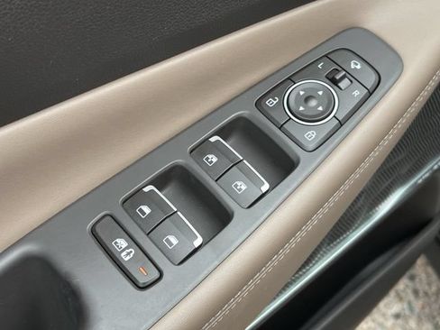 Used 2023 Hyundai Santa Fe Limited w/ Cargo Package AWD/4WD image 23