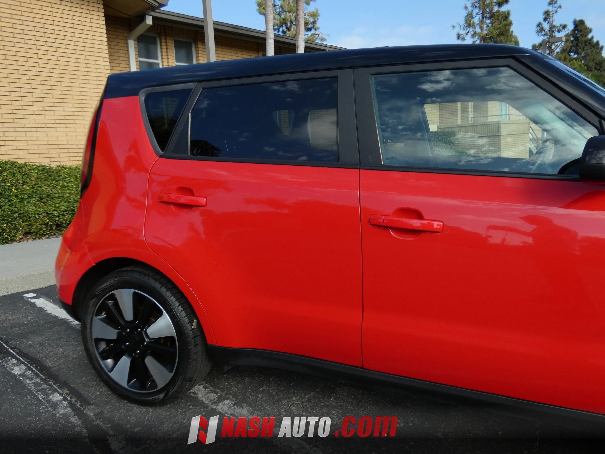 Used 2018 Kia Soul + FWD image 7