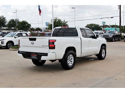 Certified 2024 Nissan Frontier SV w/ Technology Package image 5