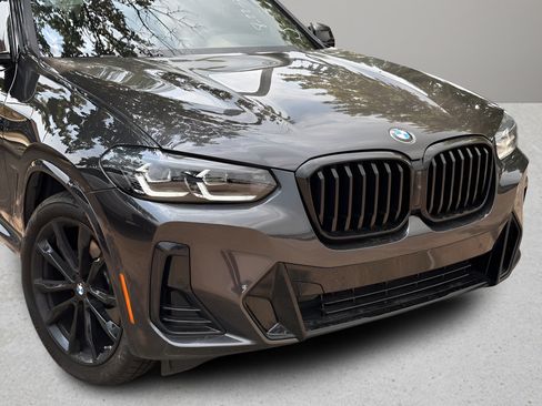 Used 2024 BMW X3 sDrive30i w/ Premium Package RWD image 2