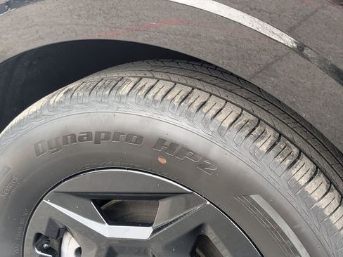 Used 2025 Kia Carnival LXS image 30