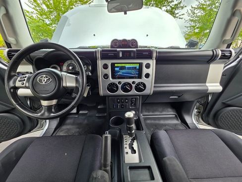 Used 2007 Toyota FJ Cruiser 4WD image 17