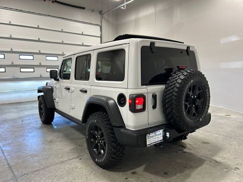 Used 2021 Jeep Wrangler Unlimited Sport image 8
