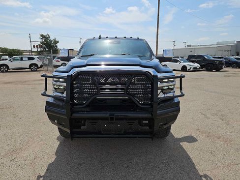 Used 2025 RAM 2500 Limited AWD/4WD image 3