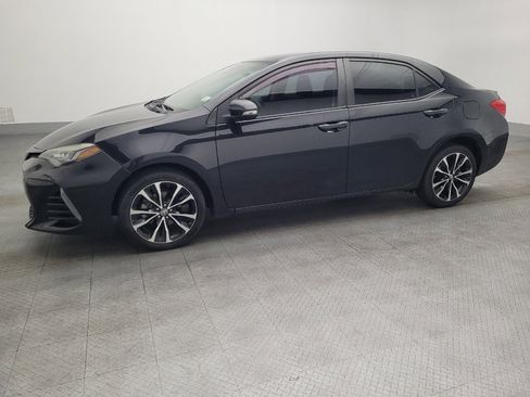 Used 2019 Toyota Corolla SE image 2