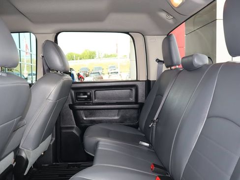 Used 2017 RAM 2500 Tradesman w/ Chrome Appearance Group AWD/4WD image 33