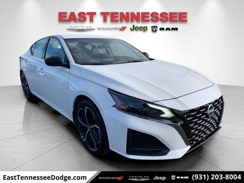 Used 2024 Nissan Altima 2.5 SR image 1