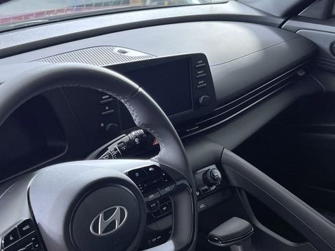 Used 2025 Hyundai Elantra Sport image 27