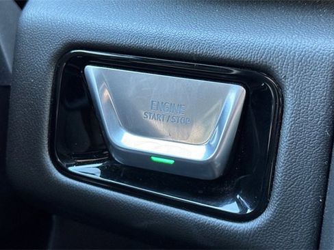 Used 2025 GMC Yukon Denali image 23