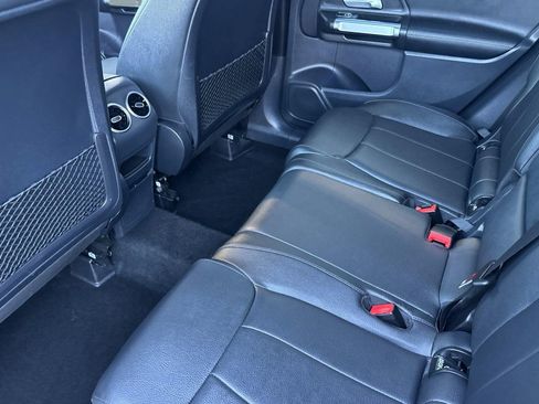 Certified 2024 Mercedes-Benz GLB 250 4MATIC image 27