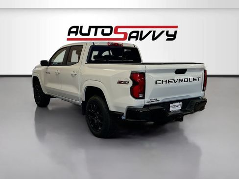 Used 2025 Chevrolet Colorado Z71 w/ Technology Package AWD/4WD image 5