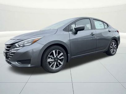 New 2025 Nissan Versa SV w/ Trunk Package
