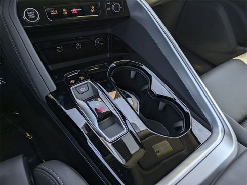 New 2025 Audi Q5 2.0T Premium Plus image 8