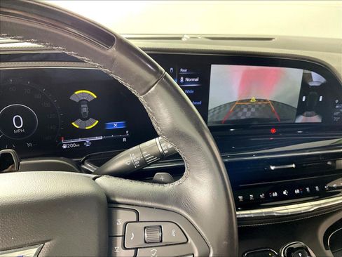 Used 2024 Cadillac Escalade Sport AWD/4WD image 38
