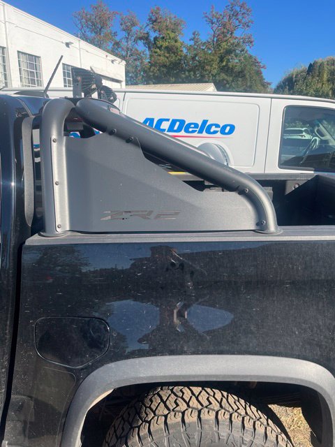 Used 2018 Chevrolet Colorado ZR2 w/ ZR2 Midnight Special Edition AWD/4WD image 5