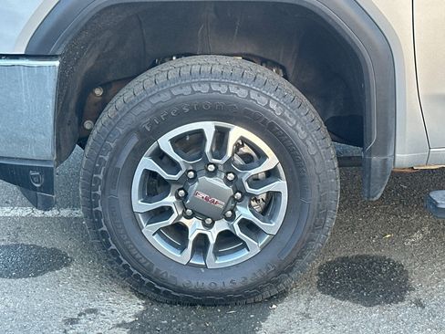 Used 2022 GMC Sierra 2500 SLT w/ SLT Convenience Package image 7