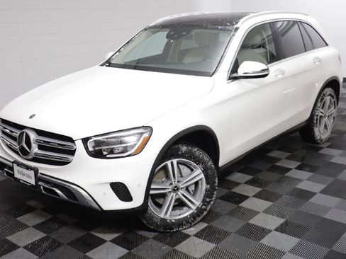 Used 2021 Mercedes-Benz GLC 300 4MATIC image 2