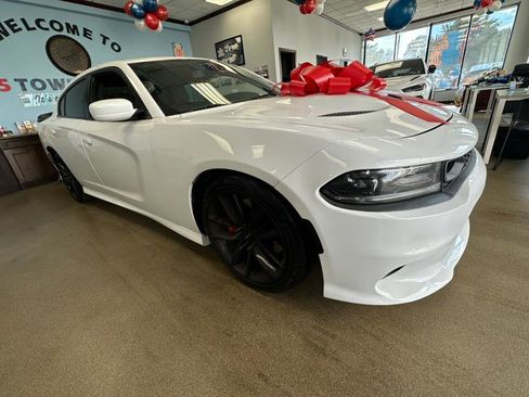 Used 2019 Dodge Charger Scat Pack image 16