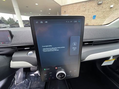 Used 2022 Ford Mustang Mach-E Premium image 21